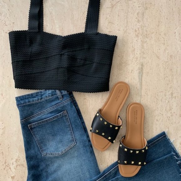 Scalloped Mod Crop Top - Picture 2 of 10